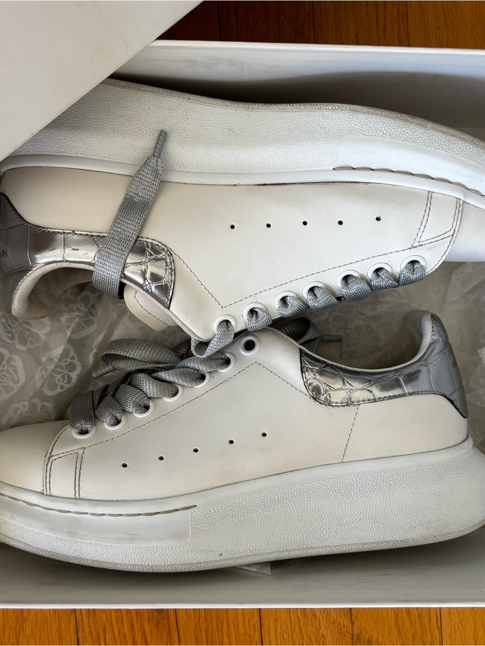 Alexander McQUEEN White Leather Platform Sneaker with Silver Accents - Picture 2 of 9